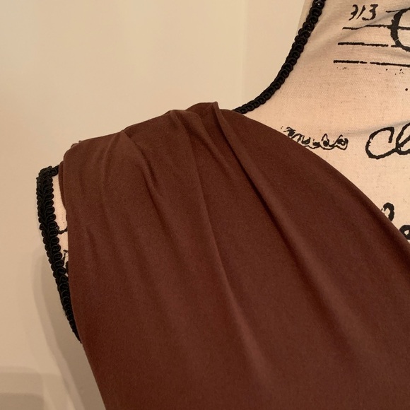 Stylish One-Shoulder Top (Chocolate Brown) - Picture 4 of 12